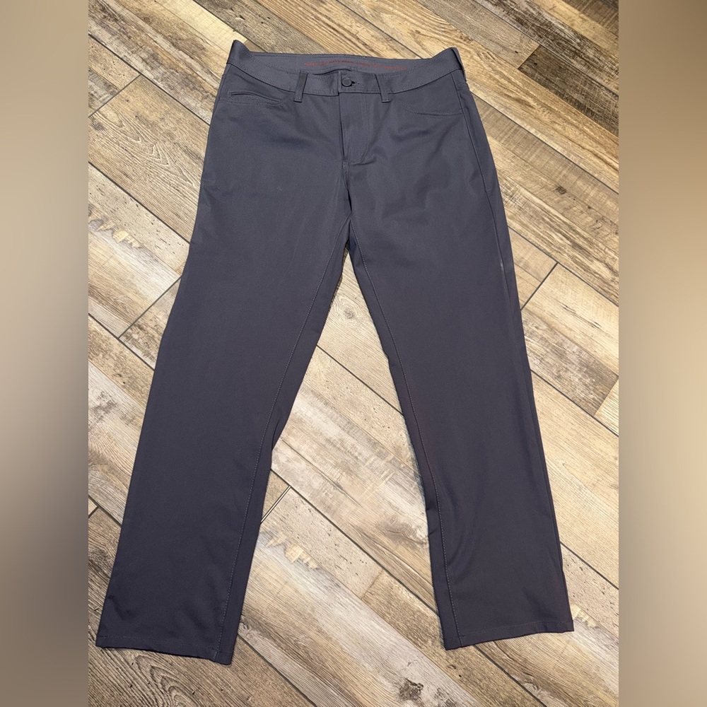 Men's Rhône 31/27. EUC